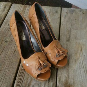 Vera Wang Heels Size 8